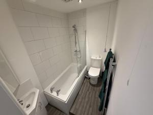 Cheap Grantham Town Centre Terrace House