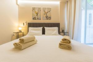 Saronic retreat Varkiza