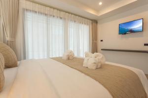 XL PATONG Hotel