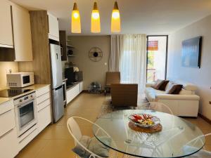 Beachside bliss with Lov