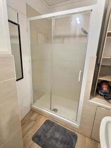 Superbe studio Cosy pour une ESCAPADE au Coeur de Senlis-Idéal pour Couples Voyageurs & Professionnels