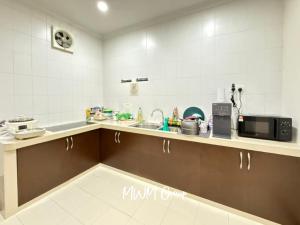 Rooms at Jalan Jerau 3mins Drive to Plaza Pelangi