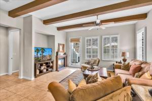 Desert Paradise with Exceptional Mountain Views