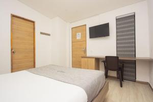 Novus Laureles