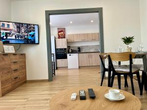 L indémodable rénové spacieux et lumineux avec 2 chambres