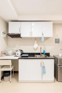 The persimmon condominium studio