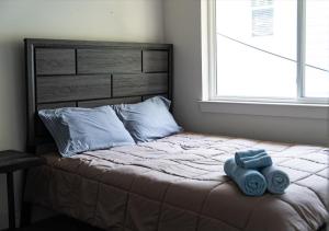 312C State St Stylish 2BR Near Uptown Your Perfect Home Base!