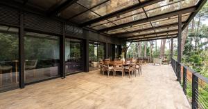 Villa Napoli - Forest retreat, pool, jacuzzi, river