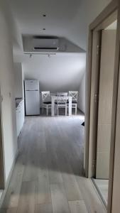 Nomad Montenegro No2