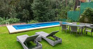 Villa Napoli - Forest retreat, pool, jacuzzi, river