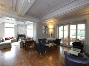 Group Villa with Pool & Sauna