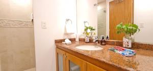 City Skyline View King bed Top Location Comfortable