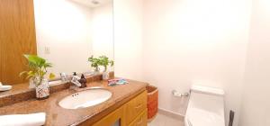 City Skyline View King bed Top Location Comfortable