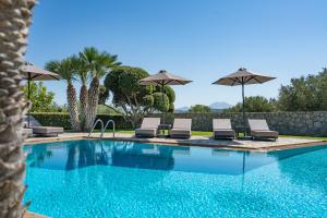 Villa Anna with Private Pool, Play area & BBQ, 5km from the Beach