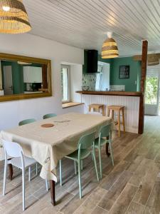 Gîte "La petite pompe" avec piscine et spa