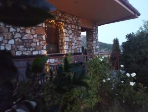 ΒΙΟΚΛΙΜΑΤΙΚΟ ΗΛΙΟΠΕΤΡΟΣΠΙΤΟ στην ΑΡΧΑΙΑ ΒΟΚΕΡΙΑ