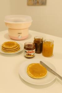 Play and Relax in Lake-Parkside Cozy Family Retreat - Jegenye Cottage