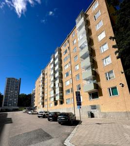 A cozy two bed apartment near the riverside