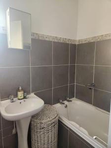 Shades Beach 2 Bedroom Flat Umhlanga Rocks