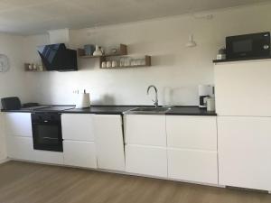 Hyggelig nyrenoveret lejlighed på landet - tæt på Hals og strand