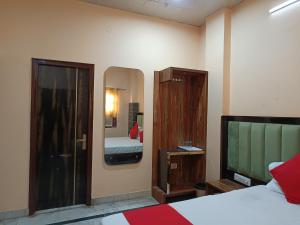 Hotel City -- Near New Delhi Railway Station and Walk in RK Ashram Metro Station
