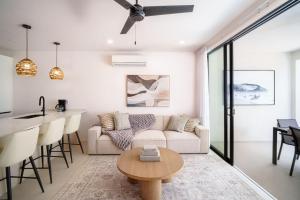 Elegant 3BR Pool Villa Beach 5min Holetown