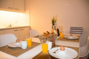 Cozy and spacious flat in a prime location by the sea