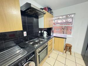 SLT Comfy Double Room Tottenham London