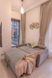 Stylish Studio Apartment with a Balcony Offering Sophistication, Spectacular Views & Beachside Living!