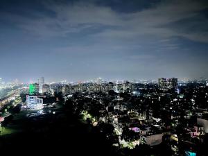 PrimeStays Omaxe ITC, Greater Noida