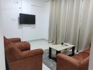 Self Service 1BHK Apartment 101 High Speed Net