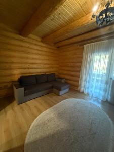 Над рікою Міжгірʼя