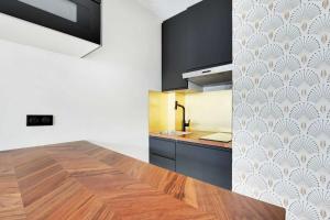 Renovated Studio with Terrace, Rue de la Pompe 16e - Mobility Lease