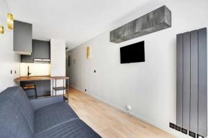 Renovated Studio with Terrace, Rue de la Pompe 16e - Mobility Lease