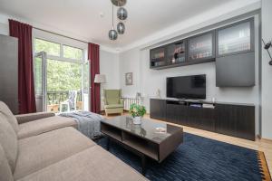 Vokieciu st Apt with Balcony I In the Center of itI cohost