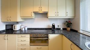 VIVIENDA OLGA, piso tranquilo con parking a 10 min de Santiago