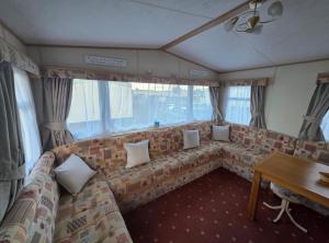 DMJ Caravan 6 Berth The Chase Ingoldmells
