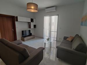 Modern 2BR Apartment - Close to Gozo Ferry