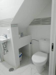 Airbhouse prívate rooms & Triana