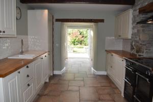 4 bedroom cottage with large garden in Ceredigion Mid Wales
