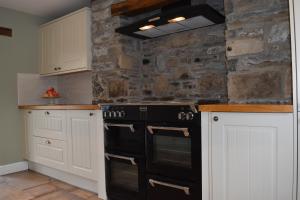 4 bedroom cottage with large garden in Ceredigion Mid Wales