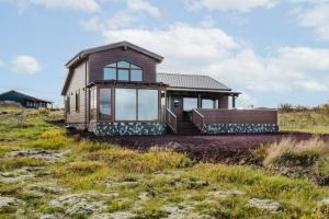 Large luxury Cabin On The Golden Circle Next To Kerið The Crater.