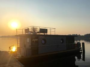 Hausboot Hafenprinz Lübeck