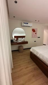 شقة فندقية بأثاث أنيق بحي الملقا