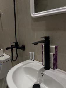 شقة فندقية بأثاث أنيق بحي الملقا