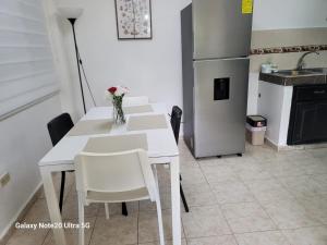 Apartamento dos dormitorios en la zona colonial