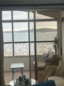 Precioso y con vista panorámica al mar