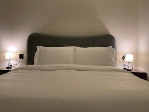 SARA 3 Stylish Hotel ST Prime Location