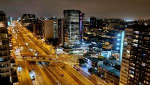 Habitación en casa de Luis con espacios compartidos