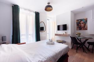 Studio rénové - Accès direct Paris